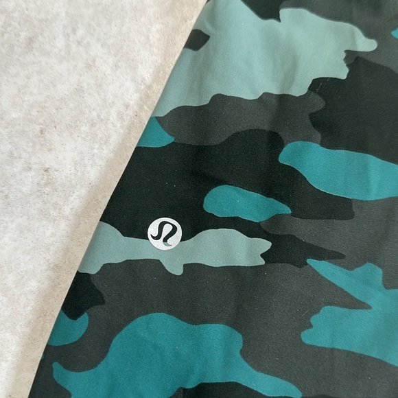 Lululemon Base Pace High-Rise Tight 25" Heritage 365‎ Camo Tidewater Teal Multi - Picture 9 of 15